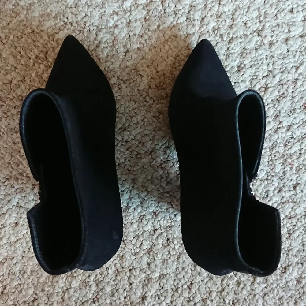 Saint Laurent Niki Asymmetric black Suede Ankle Boot size 36.5 - Picture 6 of 16